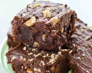 Fındıklı Islak Kek Tarifi ve Malzemeleri